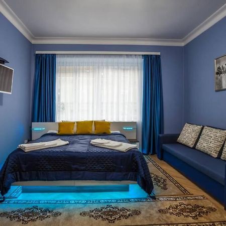 Luxury Air-conditioned Family Apartment Špitálska Old Town Bratislava Esterno foto