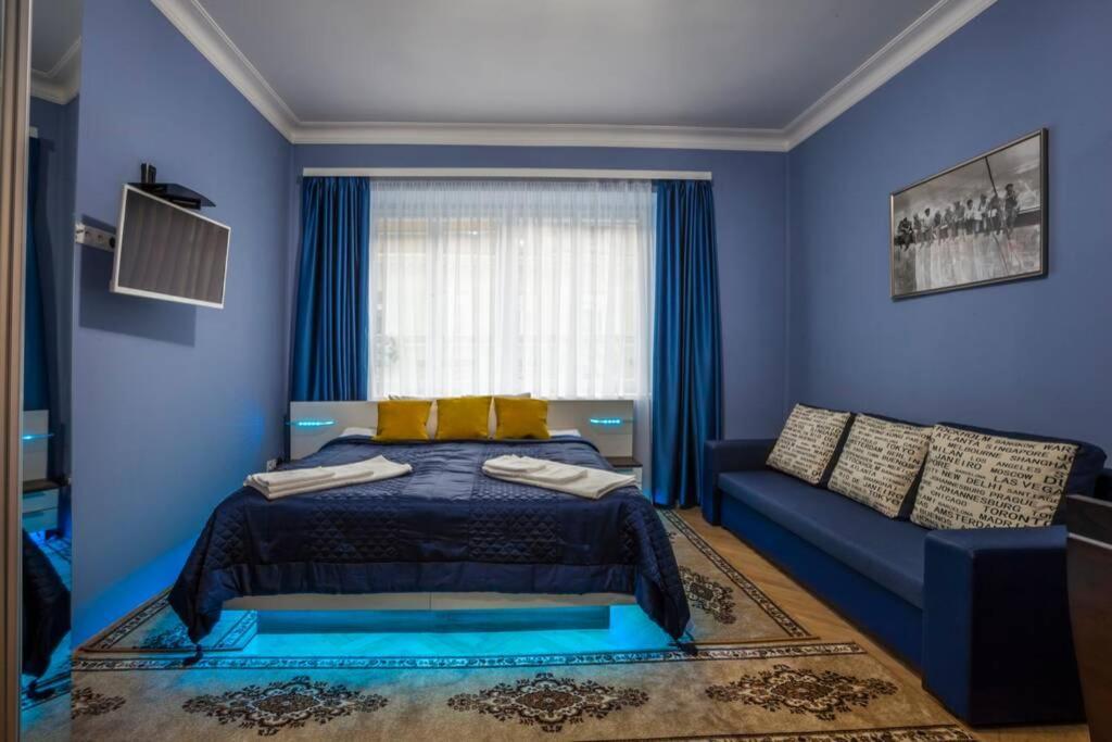 Luxury Air-conditioned Family Apartment Špitálska Old Town Bratislava Esterno foto