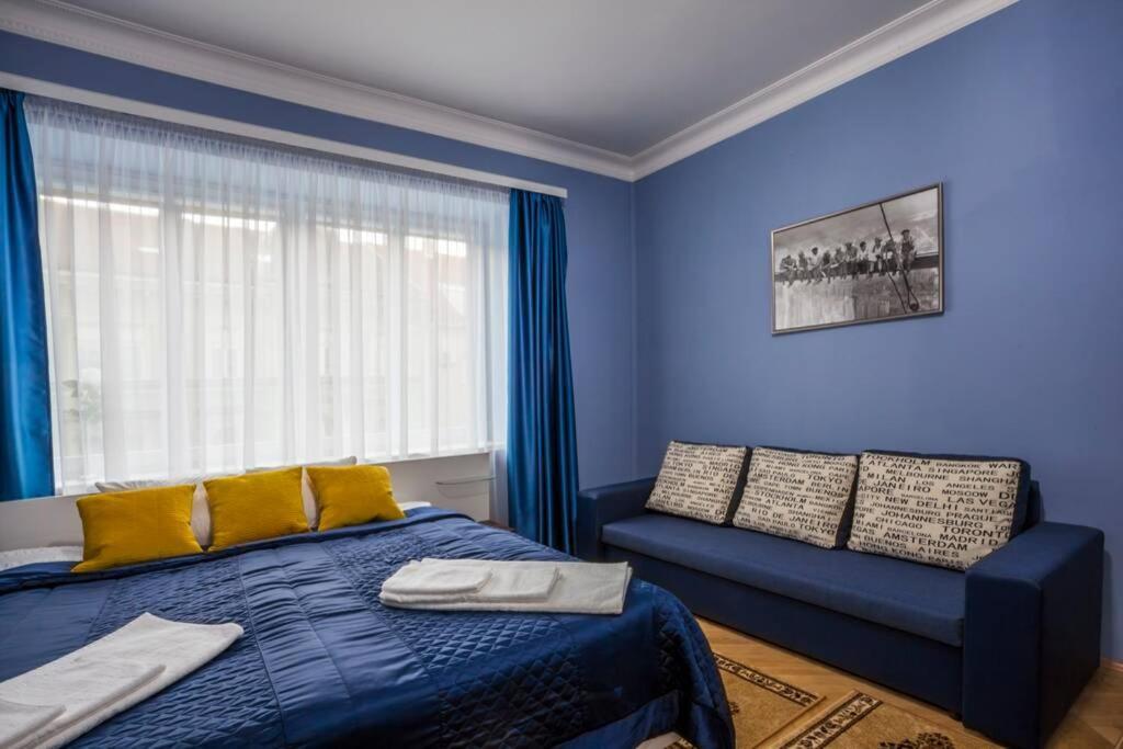 Luxury Air-conditioned Family Apartment Špitálska Old Town Bratislava Esterno foto